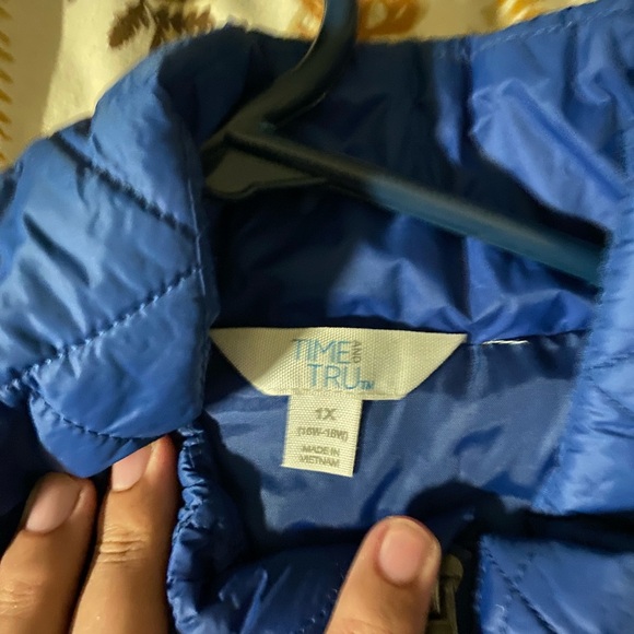 Time and Tru Blue Royal Vest NWT’s - Picture 4 of 5